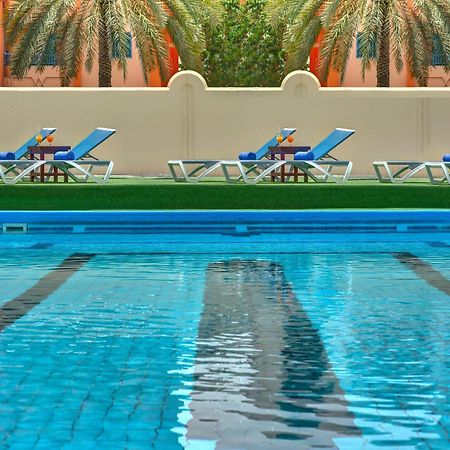 Hotel Al Bustan Flats Sharjah Exterior foto